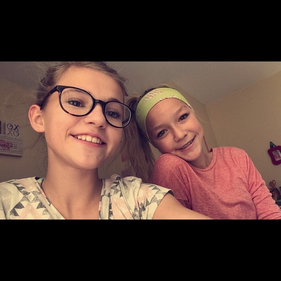 Meet your Posher, Aricka - Picture 1 of 1